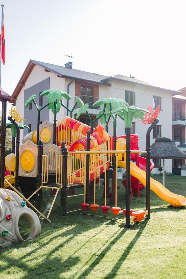 שצ'צ'ירק Villa Monica Apartamenty מראה חיצוני תמונה