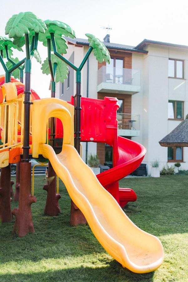 שצ'צ'ירק Villa Monica Apartamenty מראה חיצוני תמונה