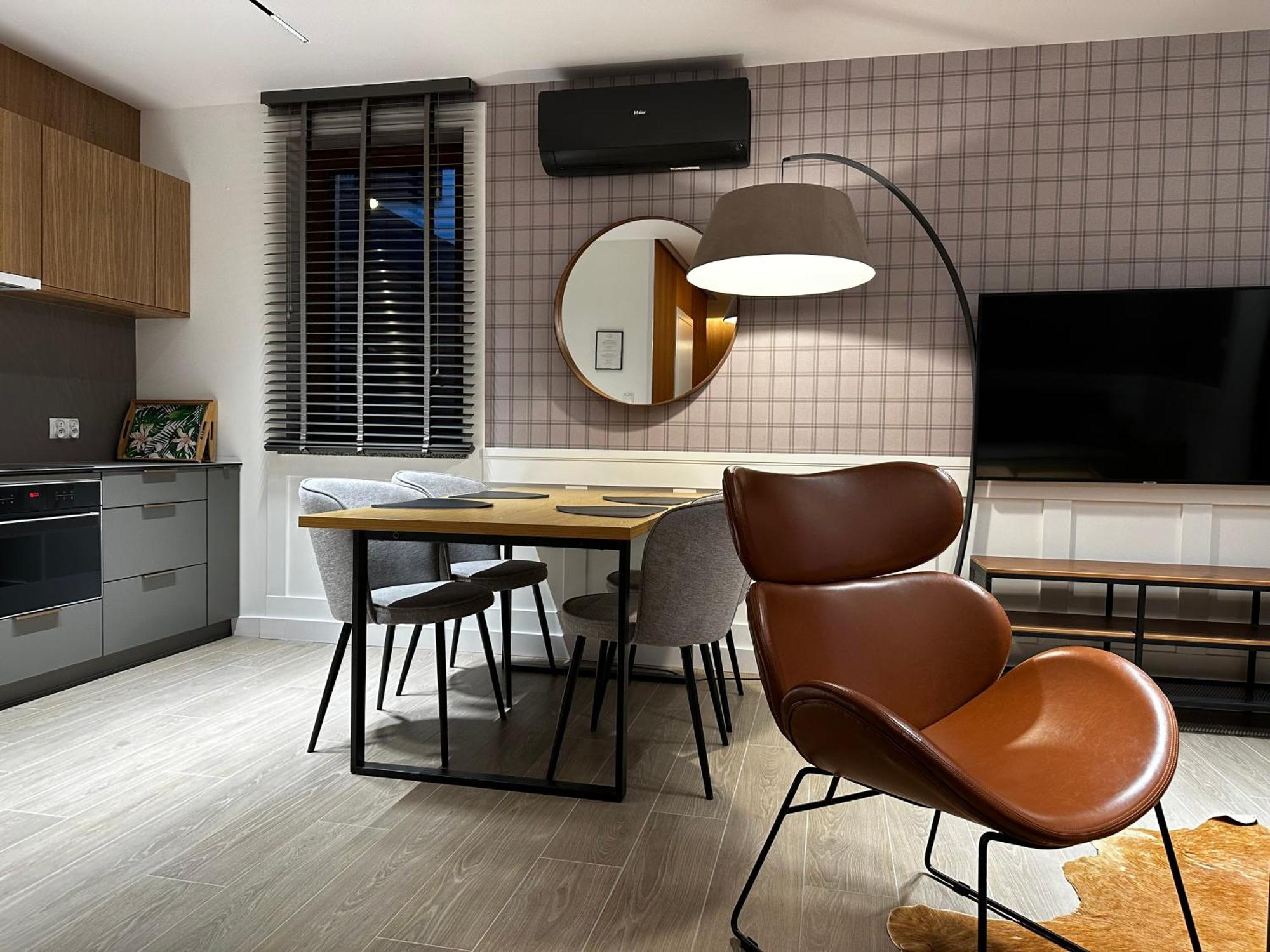 שצ'צ'ירק Villa Monica Apartamenty מראה חיצוני תמונה